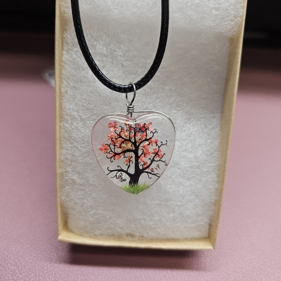 Red Glass Heart Shape Tree With pressed Flower and Butterfly Pendant Necklace - Picture 3 of 4